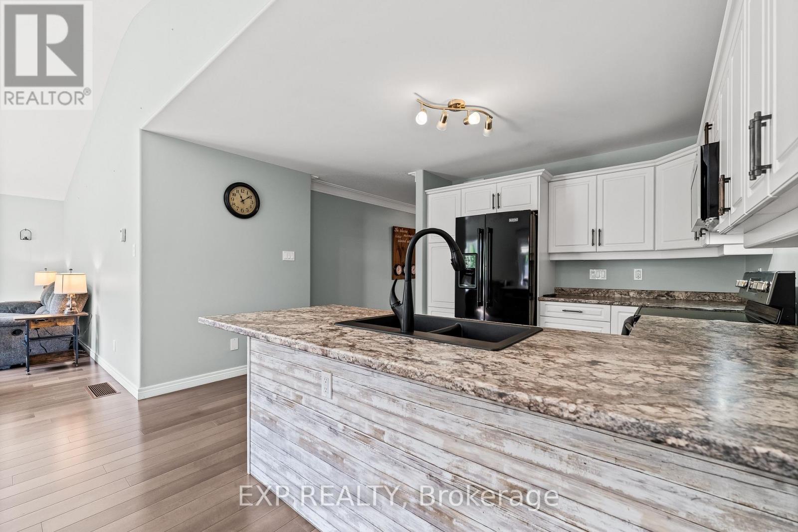 444 Florence Drive, Peterborough North (North), Ontario  K9J 0J1 - Photo 33 - X12272813