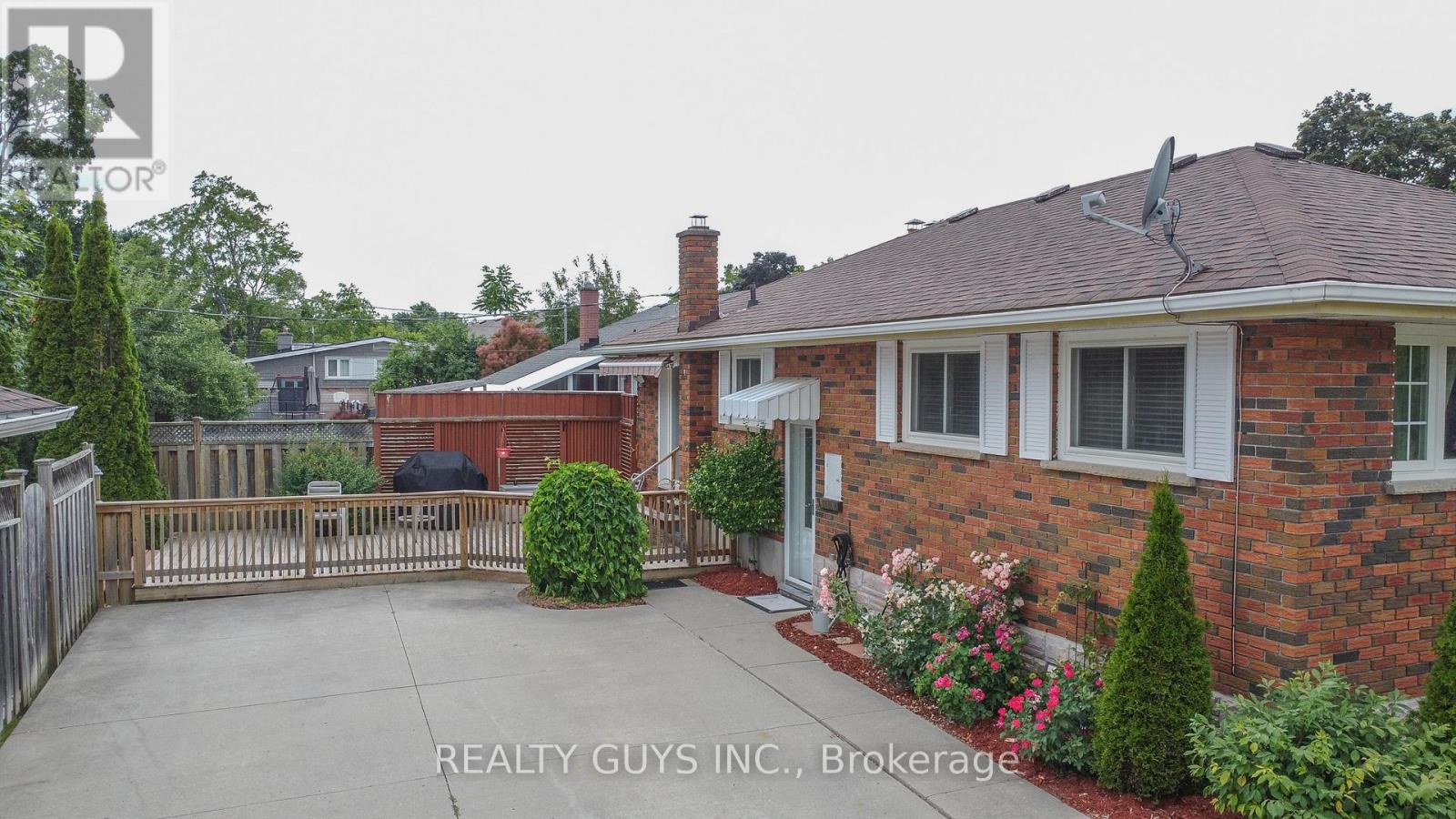 1066 Glebemount Crescent, Peterborough North (Central), Ontario  K9H 6M3 - Photo 13 - X12273692