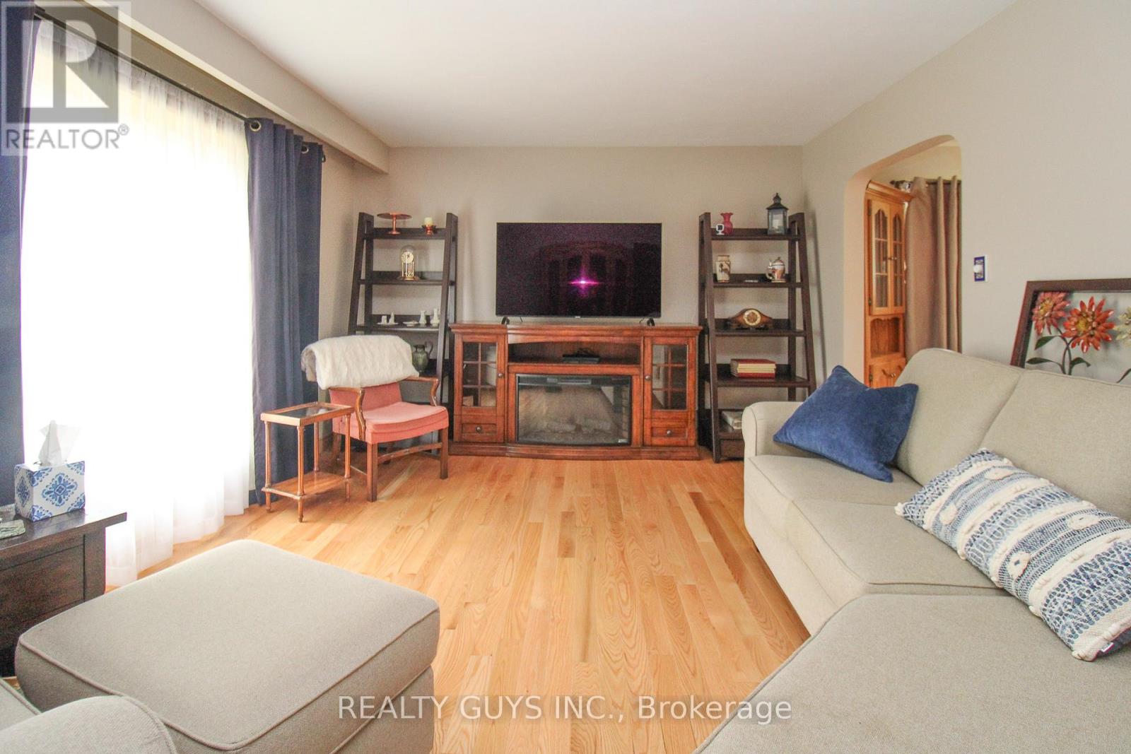 1066 Glebemount Crescent, Peterborough North (Central), Ontario  K9H 6M3 - Photo 21 - X12273692
