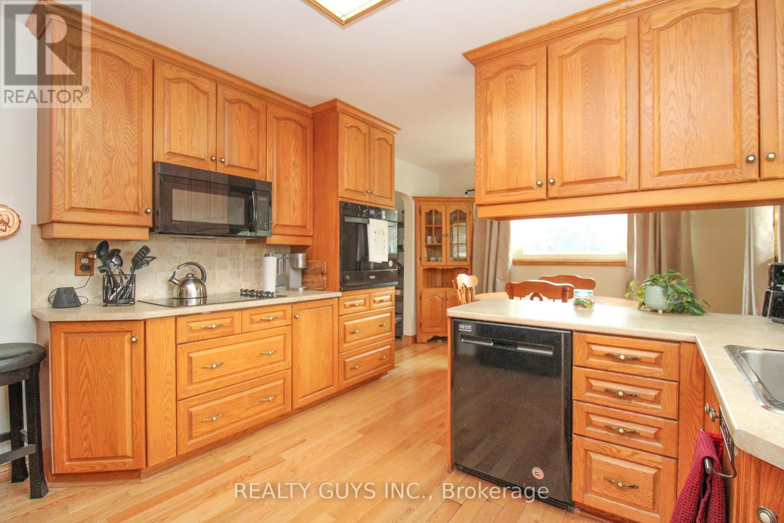 1066 Glebemount Crescent, Peterborough North (Central), Ontario  K9H 6M3 - Photo 25 - X12273692