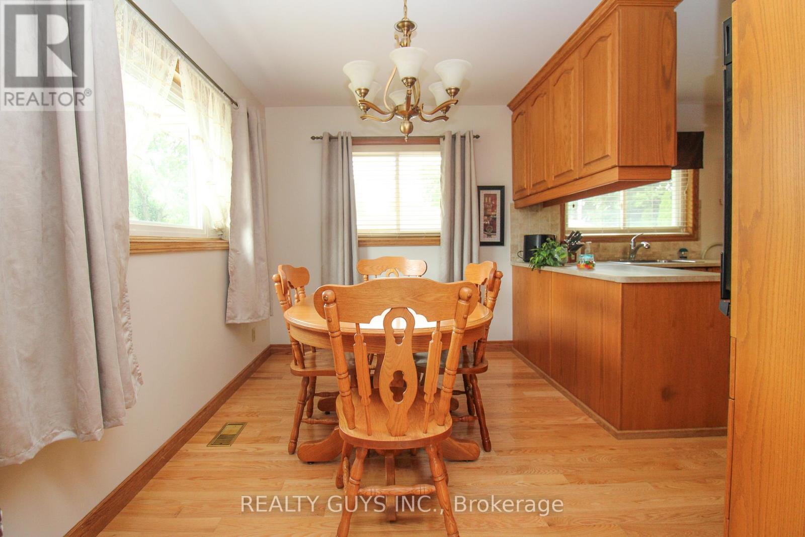 1066 Glebemount Crescent, Peterborough North (Central), Ontario  K9H 6M3 - Photo 27 - X12273692