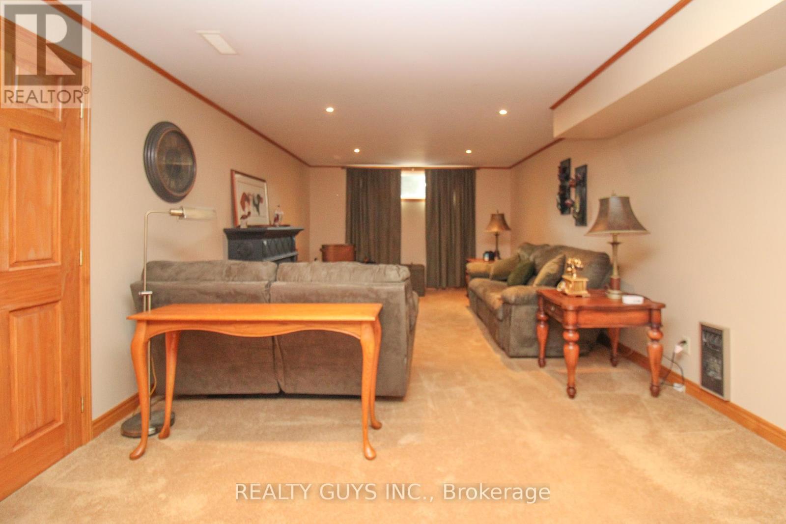 1066 Glebemount Crescent, Peterborough North (Central), Ontario  K9H 6M3 - Photo 35 - X12273692