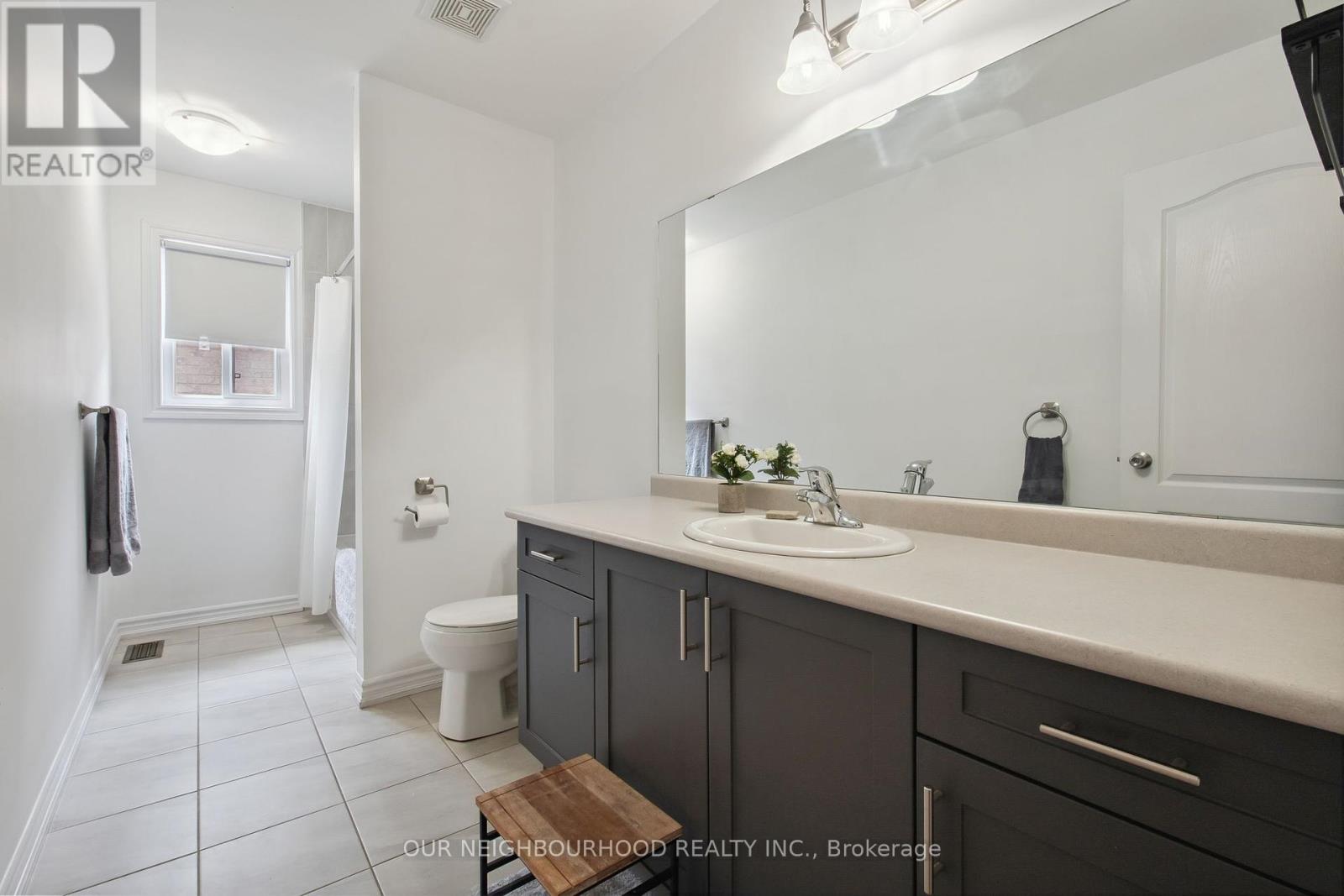 12 Old Trafford Drive, Trent Hills (Hastings), Ontario  K0L 1Y0 - Photo 21 - X12273741