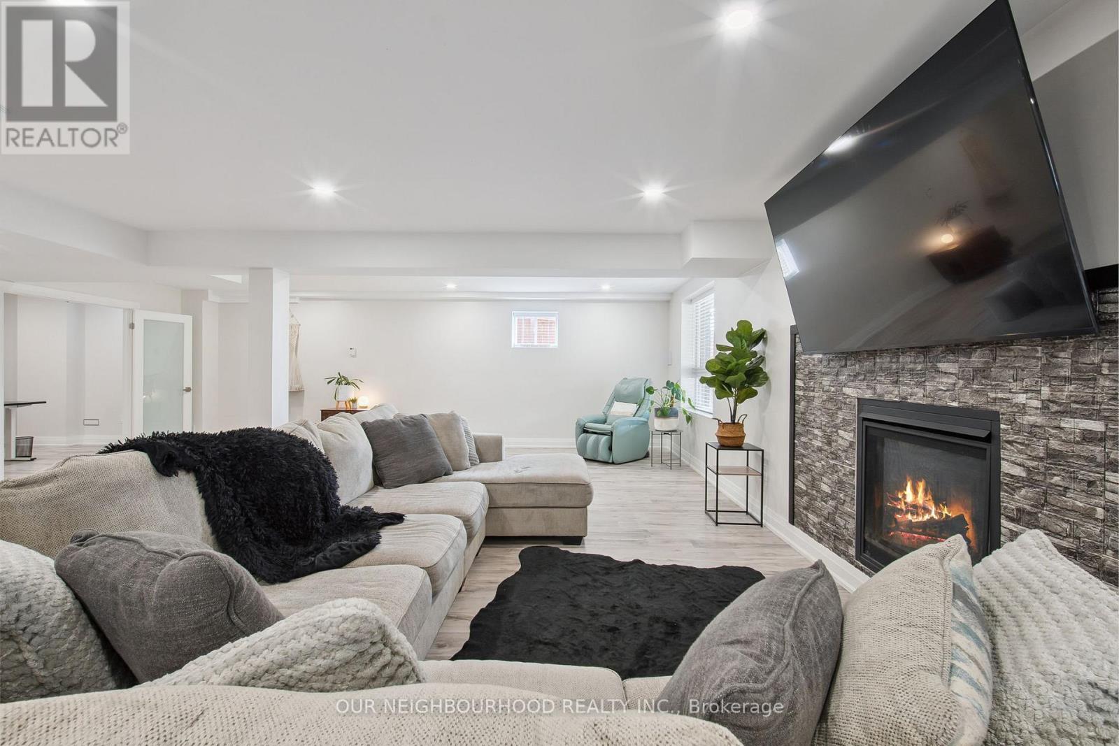 12 Old Trafford Drive, Trent Hills (Hastings), Ontario  K0L 1Y0 - Photo 23 - X12273741