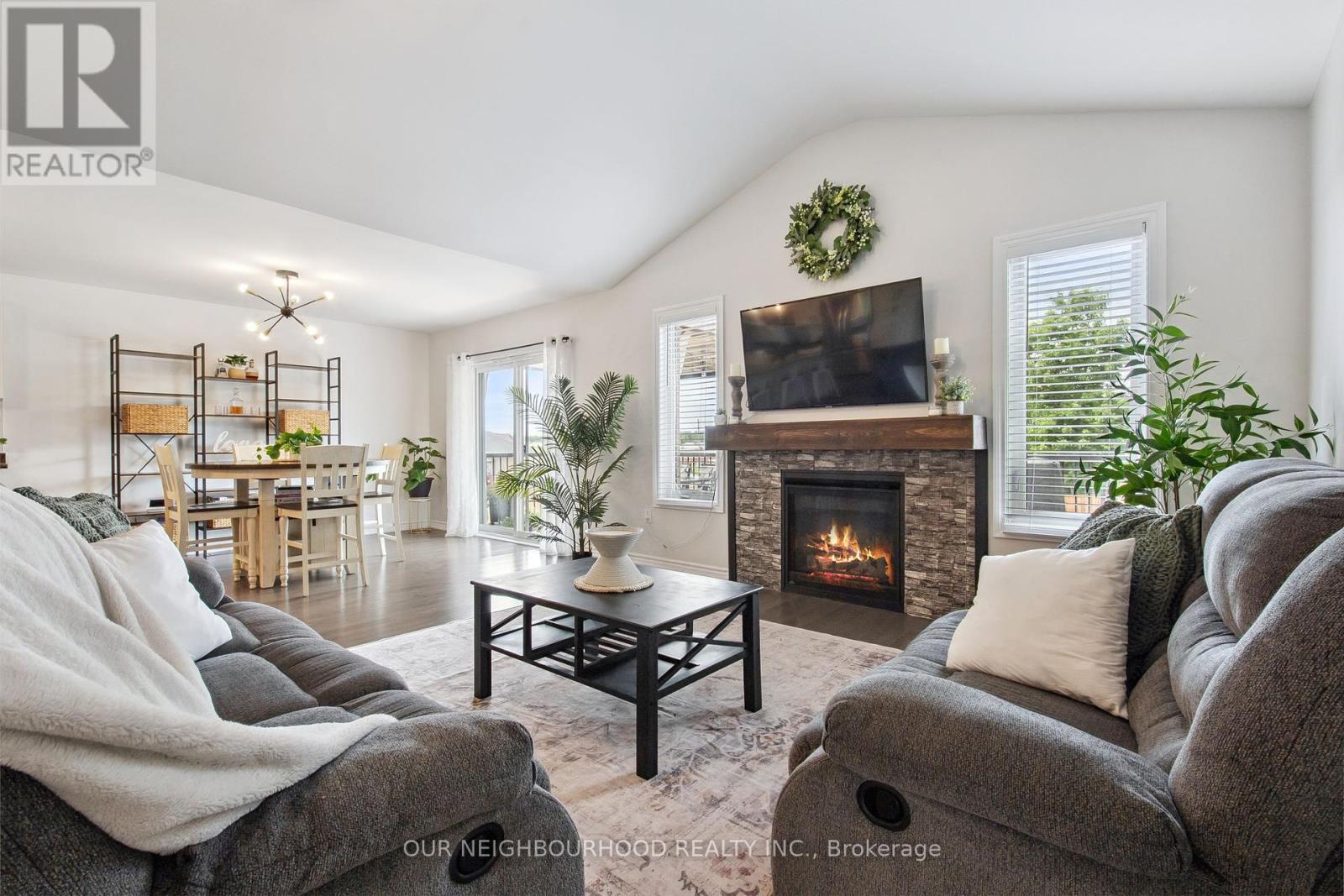 12 Old Trafford Drive, Trent Hills (Hastings), Ontario  K0L 1Y0 - Photo 4 - X12273741