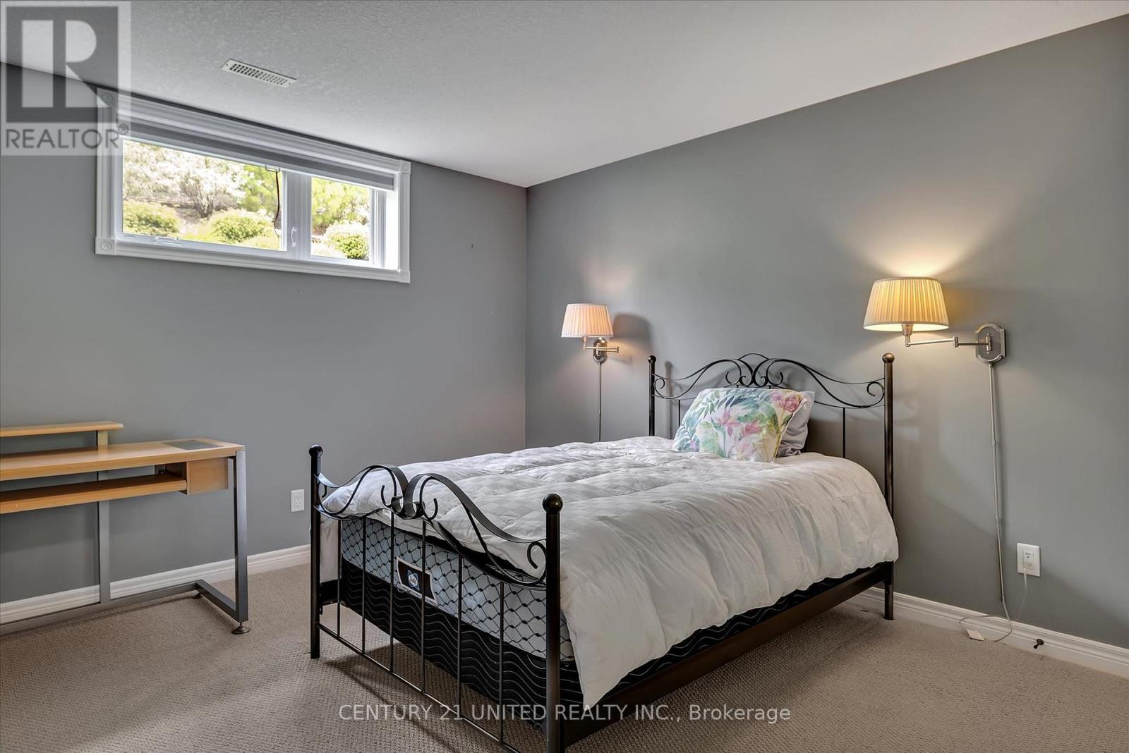 194 - 301 Carnegie Avenue, Peterborough North (University Heights), Ontario  K9L 0G1 - Photo 34 - X12273806