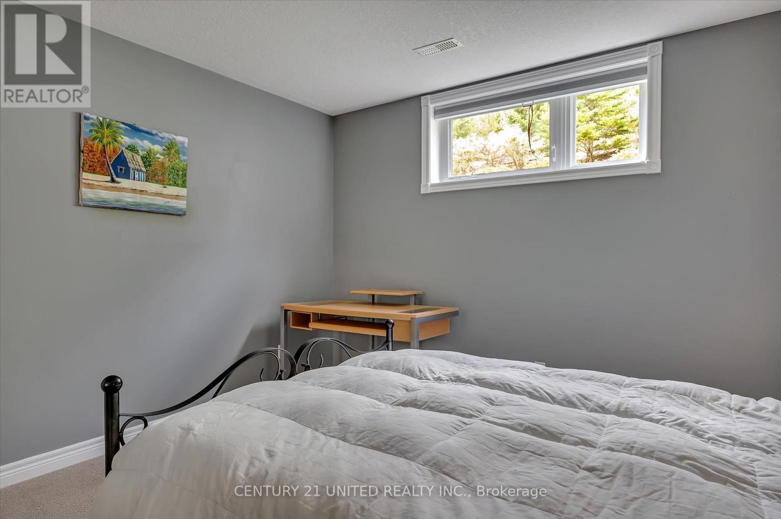 194 - 301 Carnegie Avenue, Peterborough North (University Heights), Ontario  K9L 0G1 - Photo 36 - X12273806