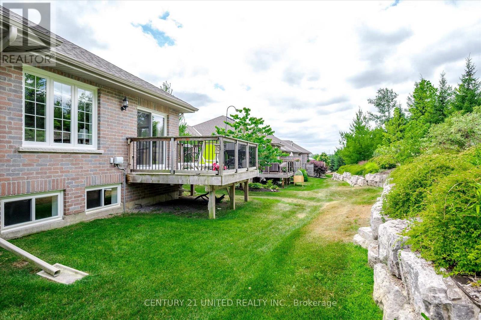 194 - 301 Carnegie Avenue, Peterborough North (University Heights), Ontario  K9L 0G1 - Photo 42 - X12273806