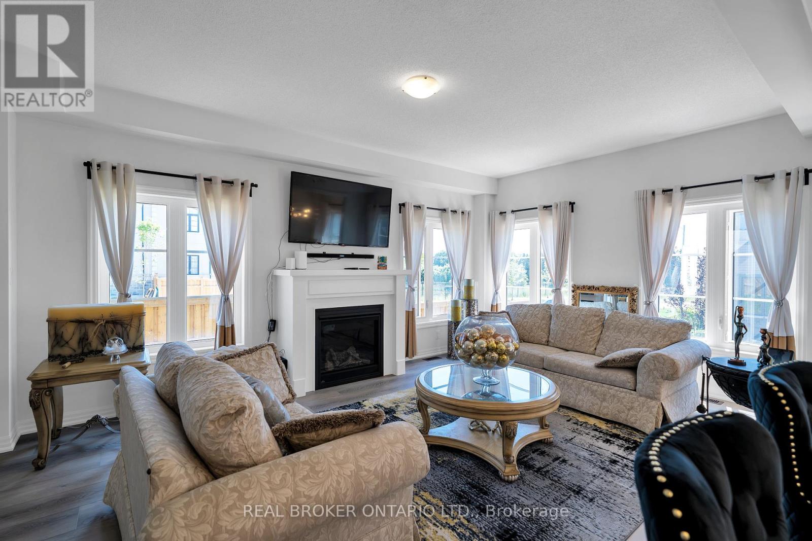 171 Flood Avenue, Clarington (Newcastle), Ontario  L1B 0W5 - Photo 12 - E12273822