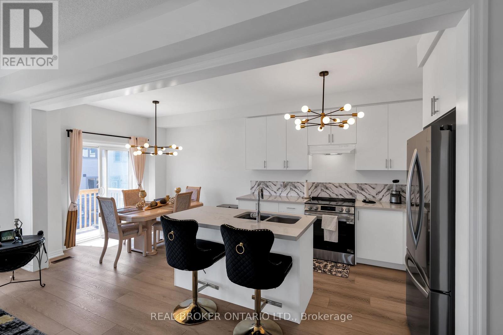 171 Flood Avenue, Clarington (Newcastle), Ontario  L1B 0W5 - Photo 9 - E12273822