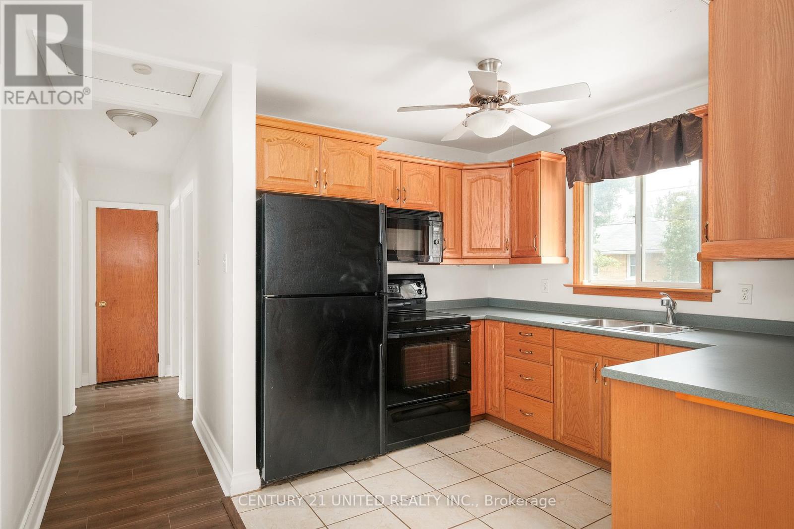 641 Bellaire Street, Peterborough South (West), Ontario  K9J 3Y5 - Photo 11 - X12274131