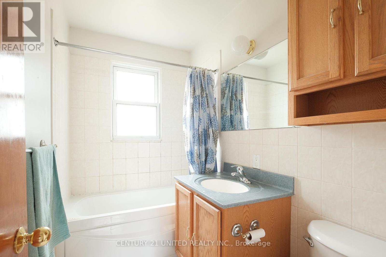 641 Bellaire Street, Peterborough South (West), Ontario  K9J 3Y5 - Photo 14 - X12274131