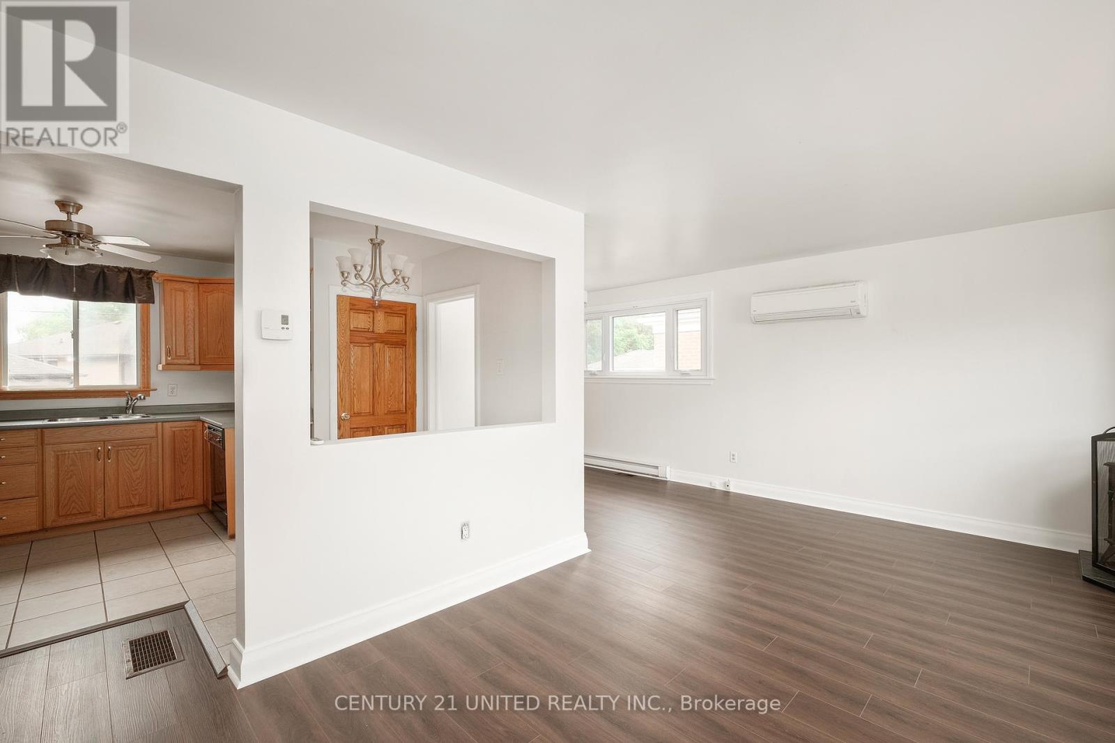 641 Bellaire Street, Peterborough South (West), Ontario  K9J 3Y5 - Photo 7 - X12274131