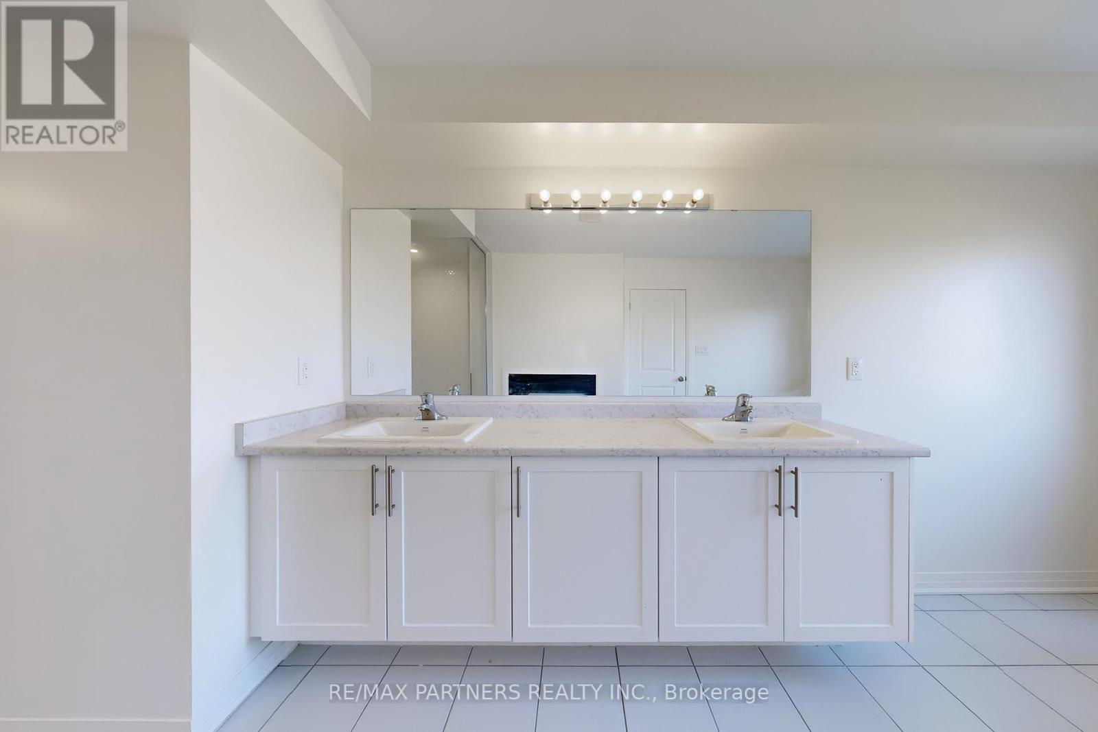 11 Yacht Drive, Clarington (Bowmanville), Ontario  L1B 4C1 - Photo 17 - E12274808