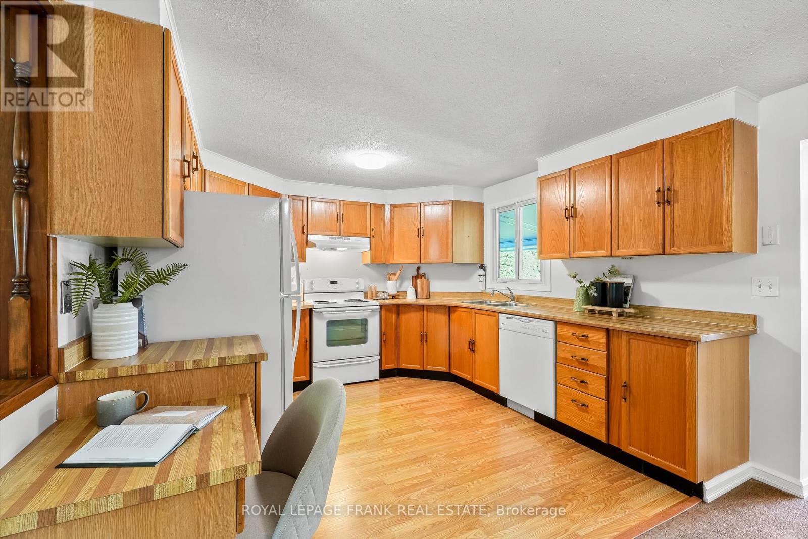 185 Wilmot Trail, Clarington (Newcastle), Ontario  L1B 1B9 - Photo 13 - E12274904
