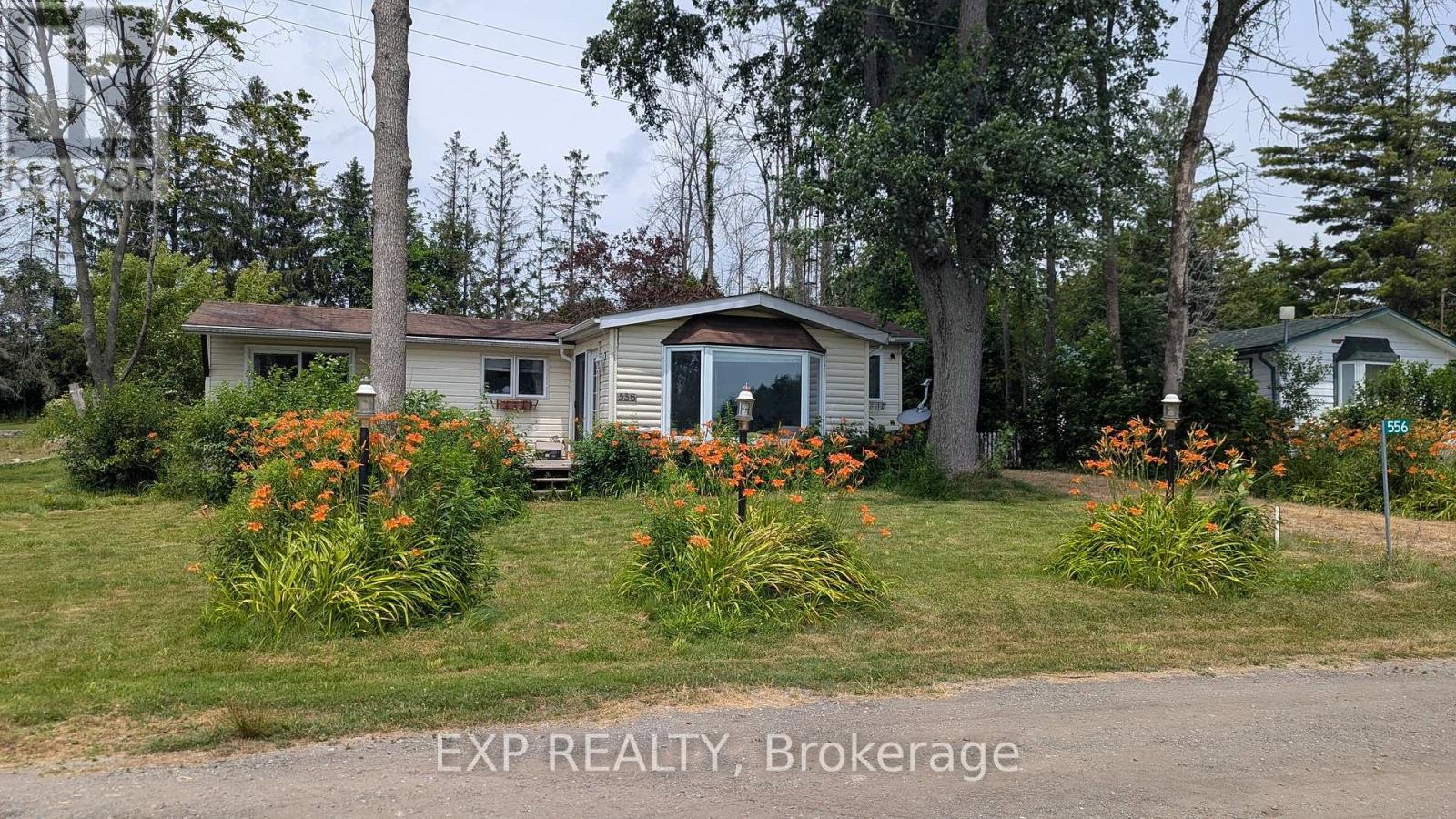 556 North Shore Drive W, Otonabee-South Monaghan, Ontario  K0L 1B0 - Photo 1 - X12275124