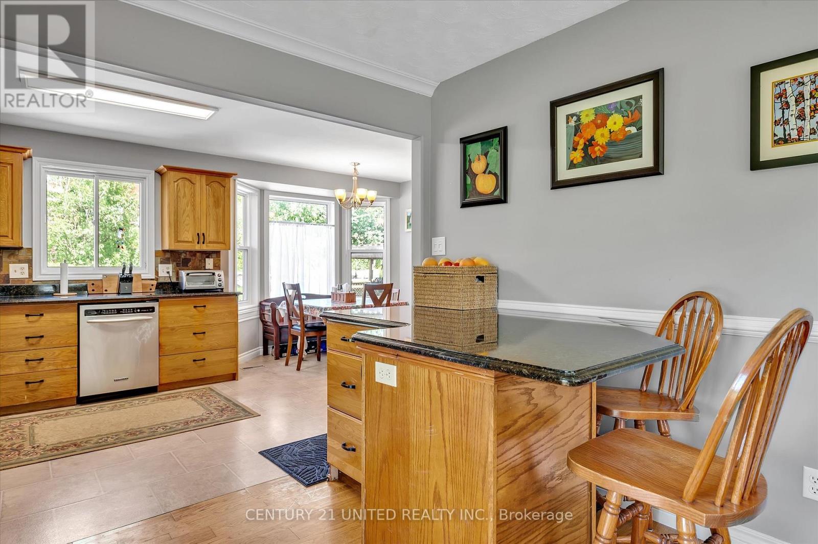 476 Franklin Drive, Selwyn, Ontario  K9J 6X4 - Photo 14 - X12275336