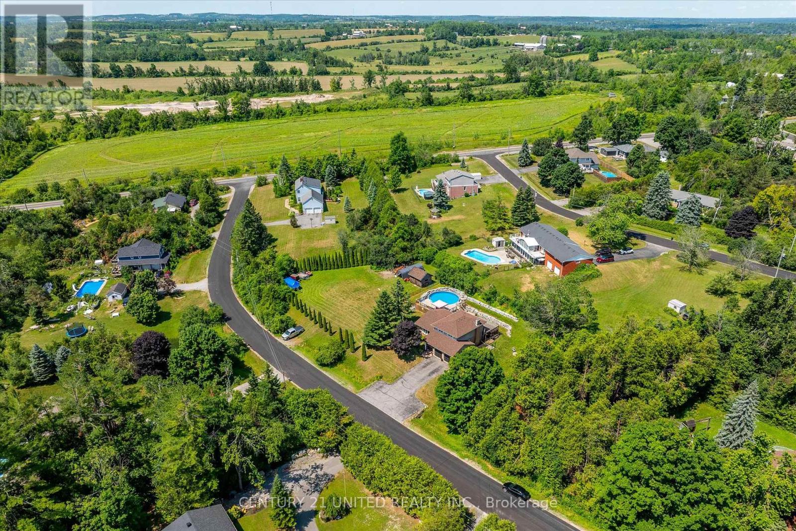 476 Franklin Drive, Selwyn, Ontario  K9J 6X4 - Photo 8 - X12275336