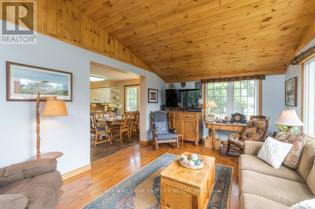 823 Wedgewood Court, Peterborough West (North), Ontario  K9J 7T8 - Photo 16 - X12275435