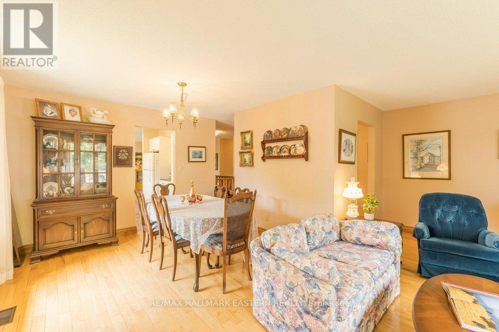 823 Wedgewood Court, Peterborough West (North), Ontario  K9J 7T8 - Photo 25 - X12275435