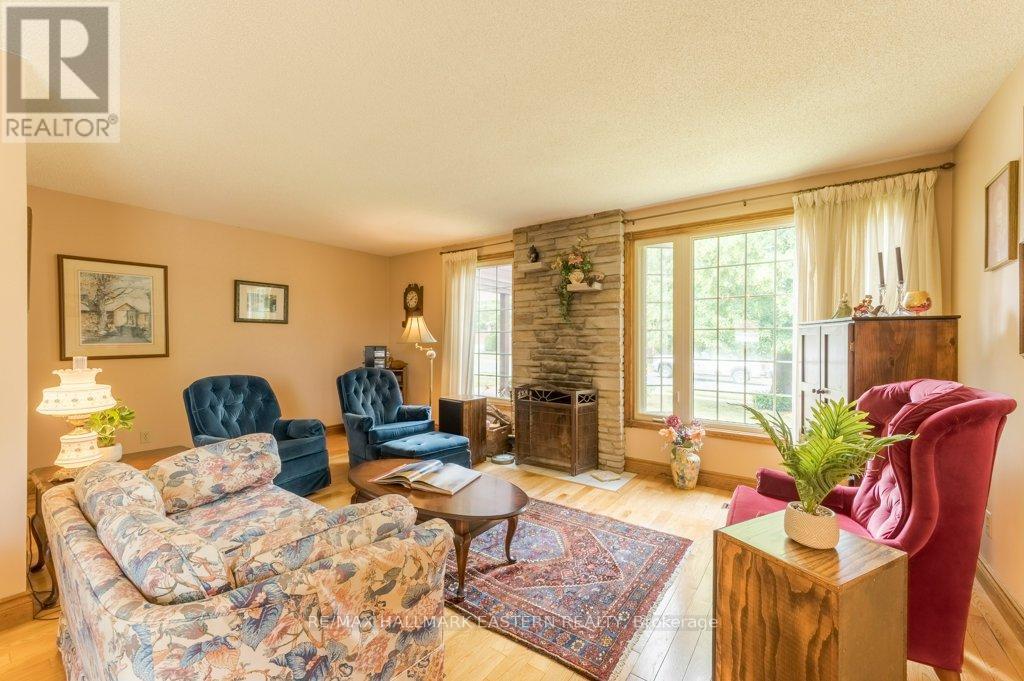 823 Wedgewood Court, Peterborough West (North), Ontario  K9J 7T8 - Photo 26 - X12275435