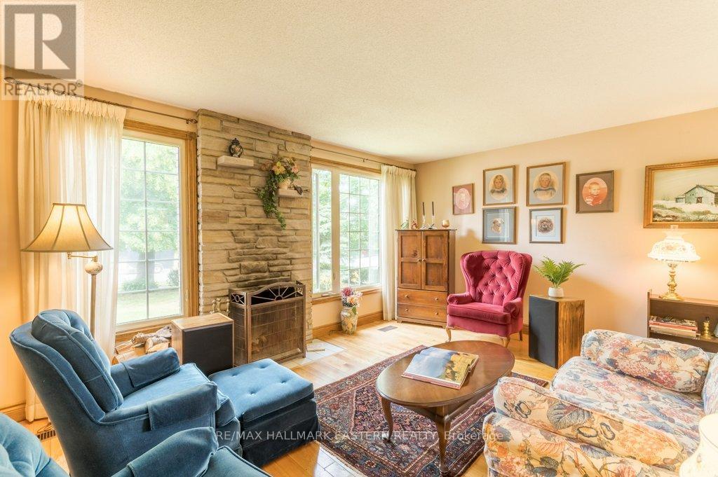 823 Wedgewood Court, Peterborough West (North), Ontario  K9J 7T8 - Photo 27 - X12275435