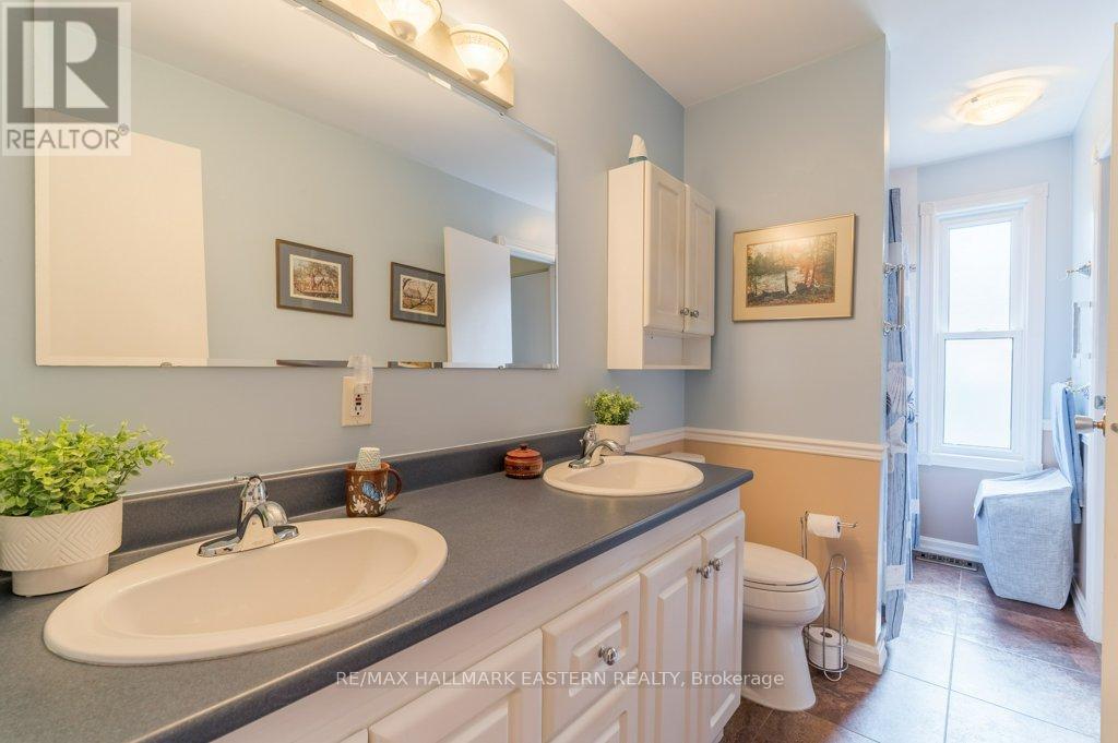 823 Wedgewood Court, Peterborough West (North), Ontario  K9J 7T8 - Photo 33 - X12275435