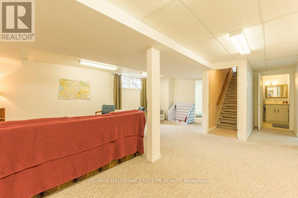823 Wedgewood Court, Peterborough West (North), Ontario  K9J 7T8 - Photo 38 - X12275435