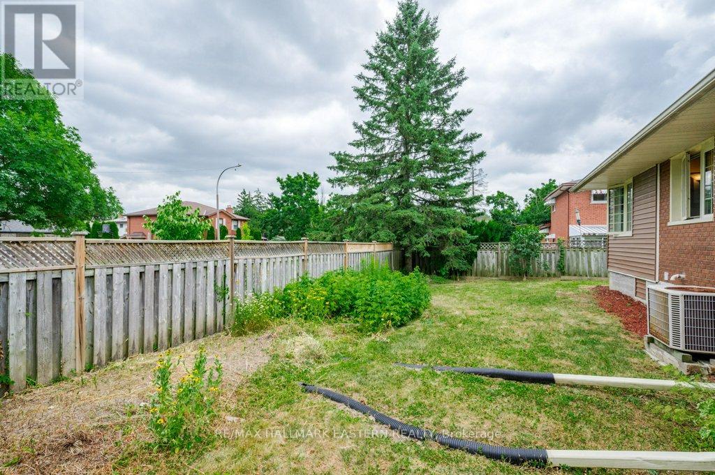 823 Wedgewood Court, Peterborough West (North), Ontario  K9J 7T8 - Photo 47 - X12275435