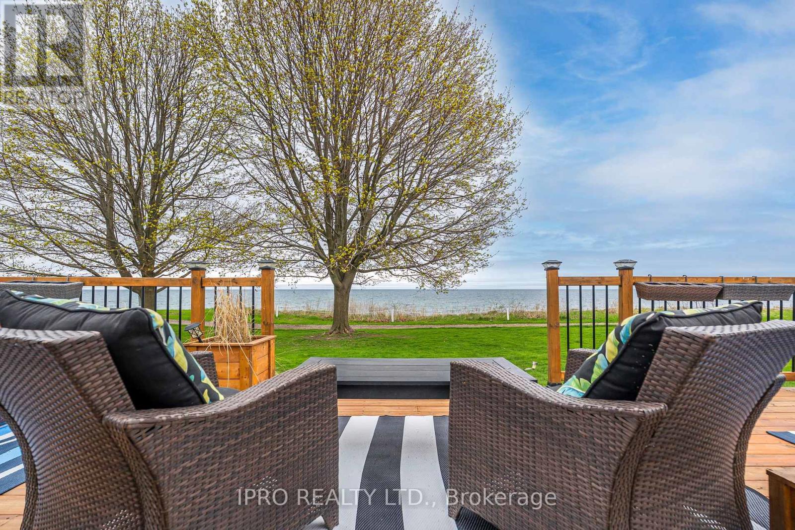 61 Bluffs Road, Clarington (Newcastle), Ontario  L1B 1A6 - Photo 31 - E12275650