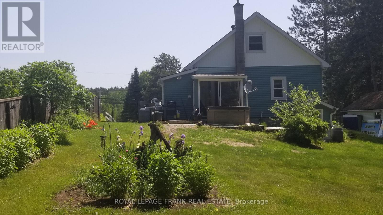 31 Boulter Lake Road, Hastings Highlands (Mcclure Ward), Ontario  K0L 2K0 - Photo 9 - X12275700