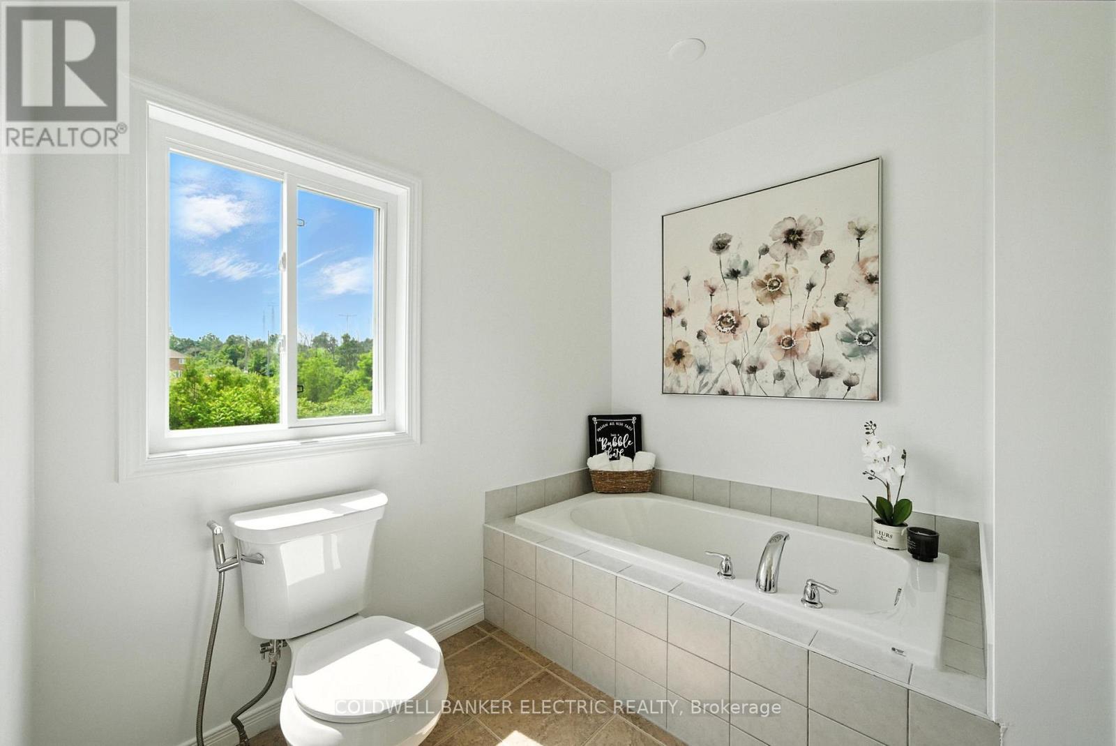 1651 Hetherington Drive, Peterborough North (University Heights), Ontario  K9L 0G6 - Photo 28 - X12275854