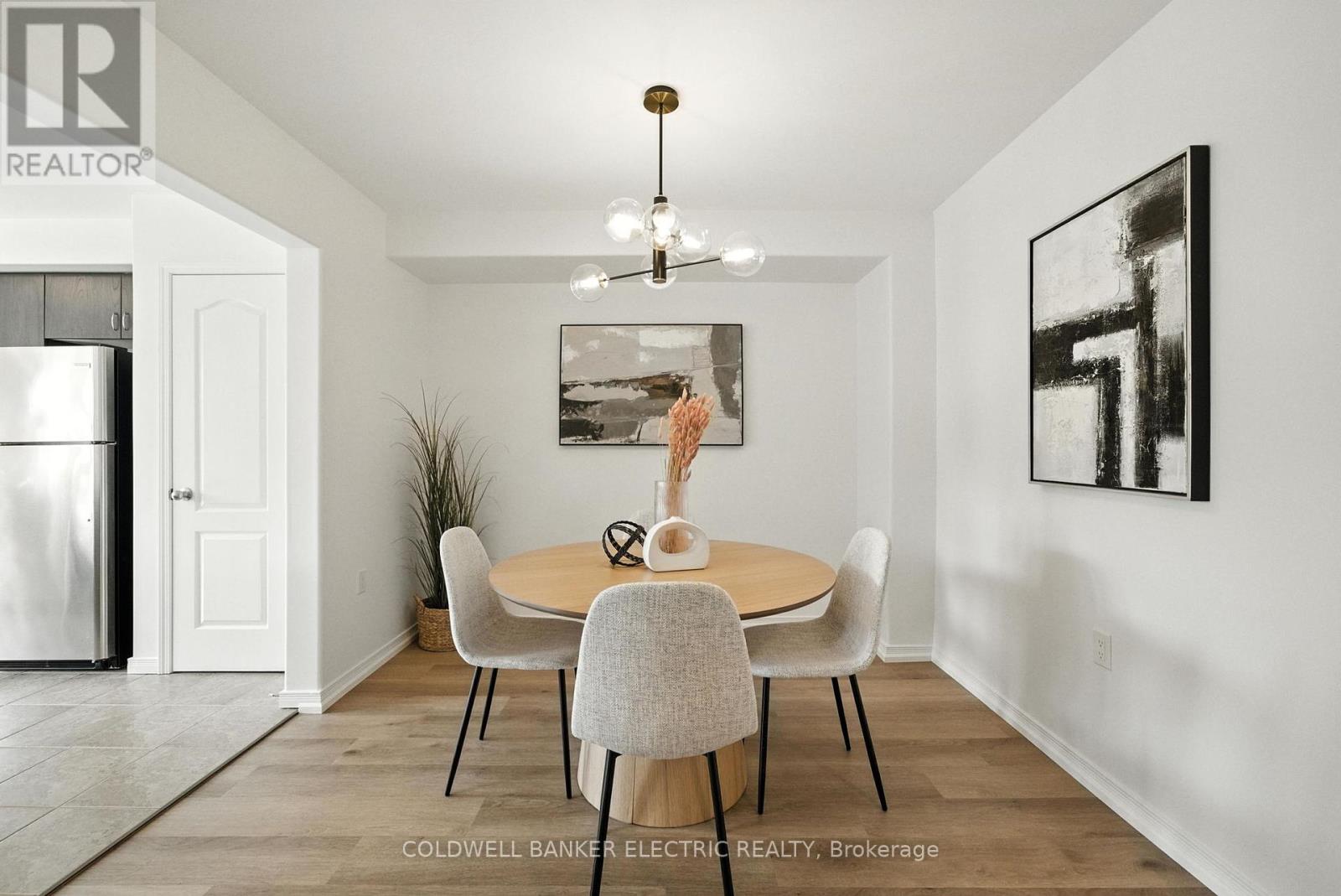 1651 Hetherington Drive, Peterborough North (University Heights), Ontario  K9L 0G6 - Photo 6 - X12275854