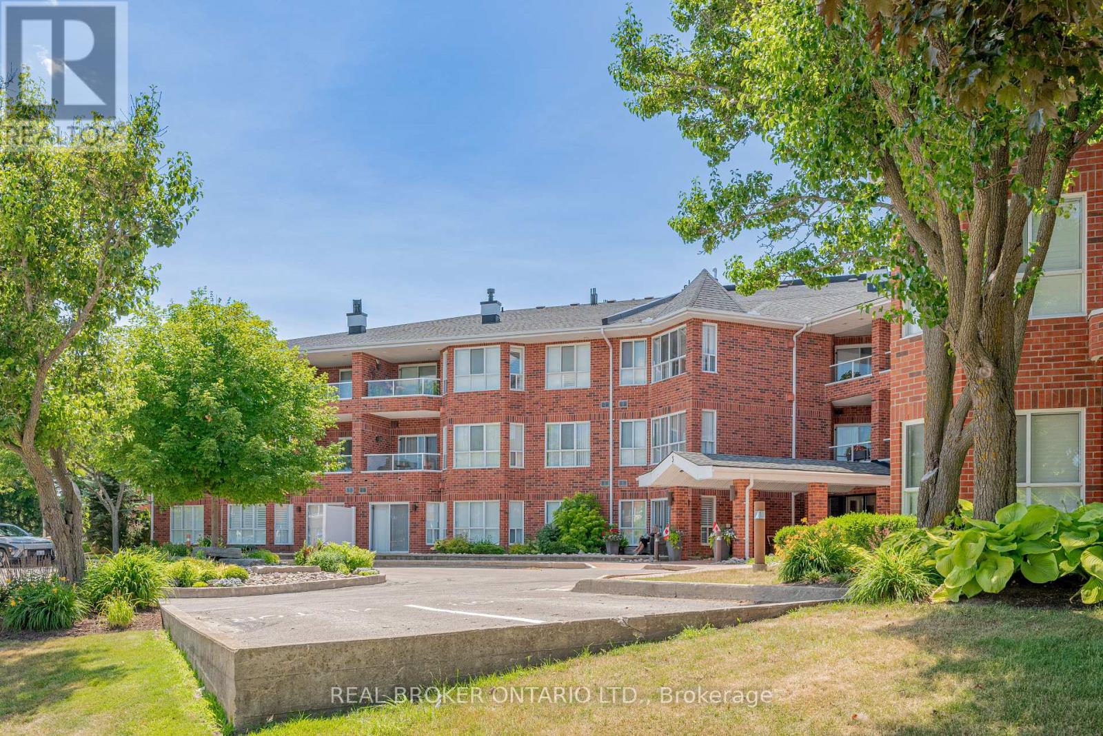 202 - 3 Heritage Way, Kawartha Lakes (Lindsay), Ontario  K9V 5Z1 - Photo 1 - X12276040