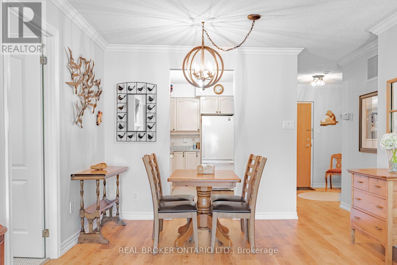 202 - 3 Heritage Way, Kawartha Lakes (Lindsay), Ontario  K9V 5Z1 - Photo 12 - X12276040