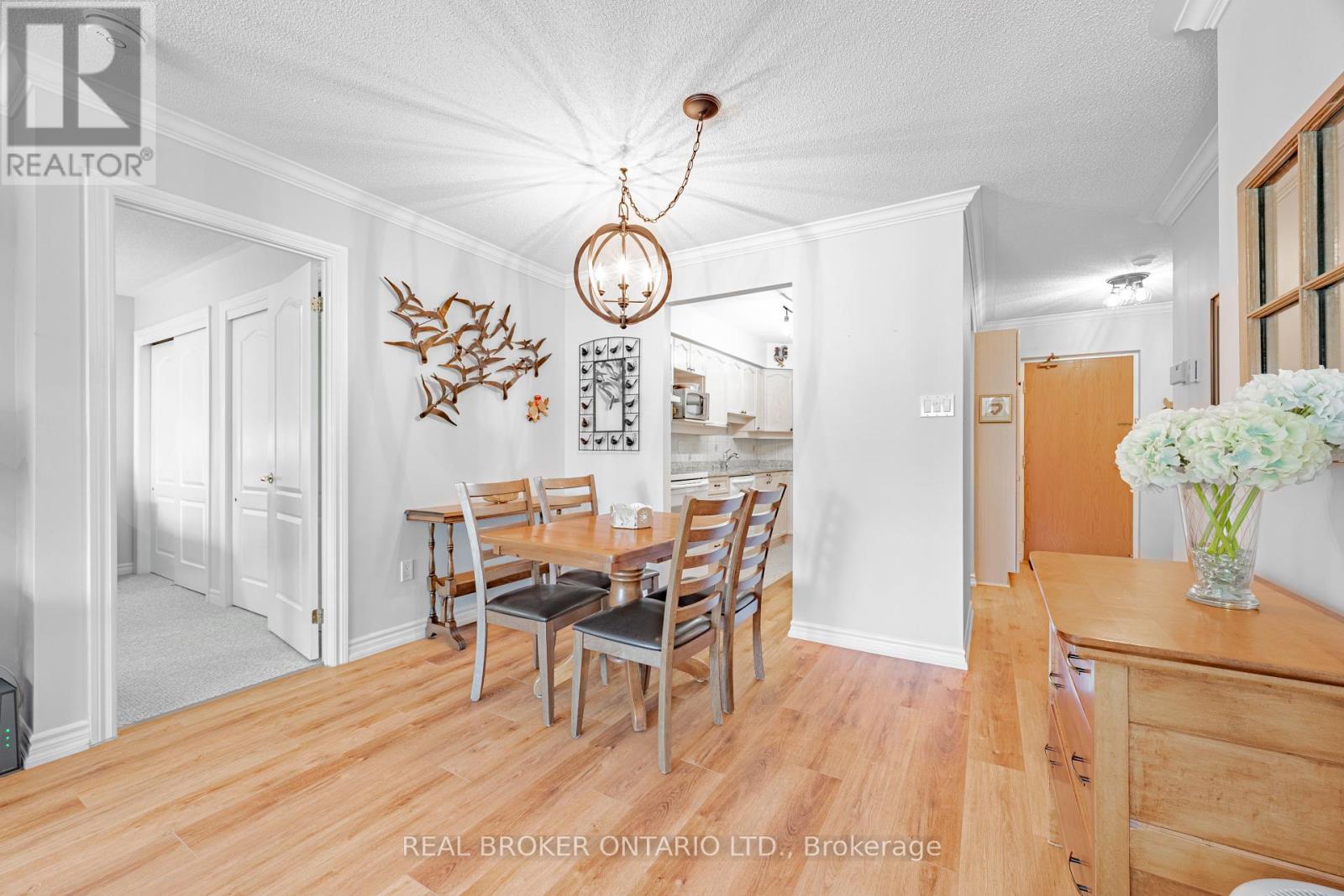 202 - 3 Heritage Way, Kawartha Lakes (Lindsay), Ontario  K9V 5Z1 - Photo 13 - X12276040