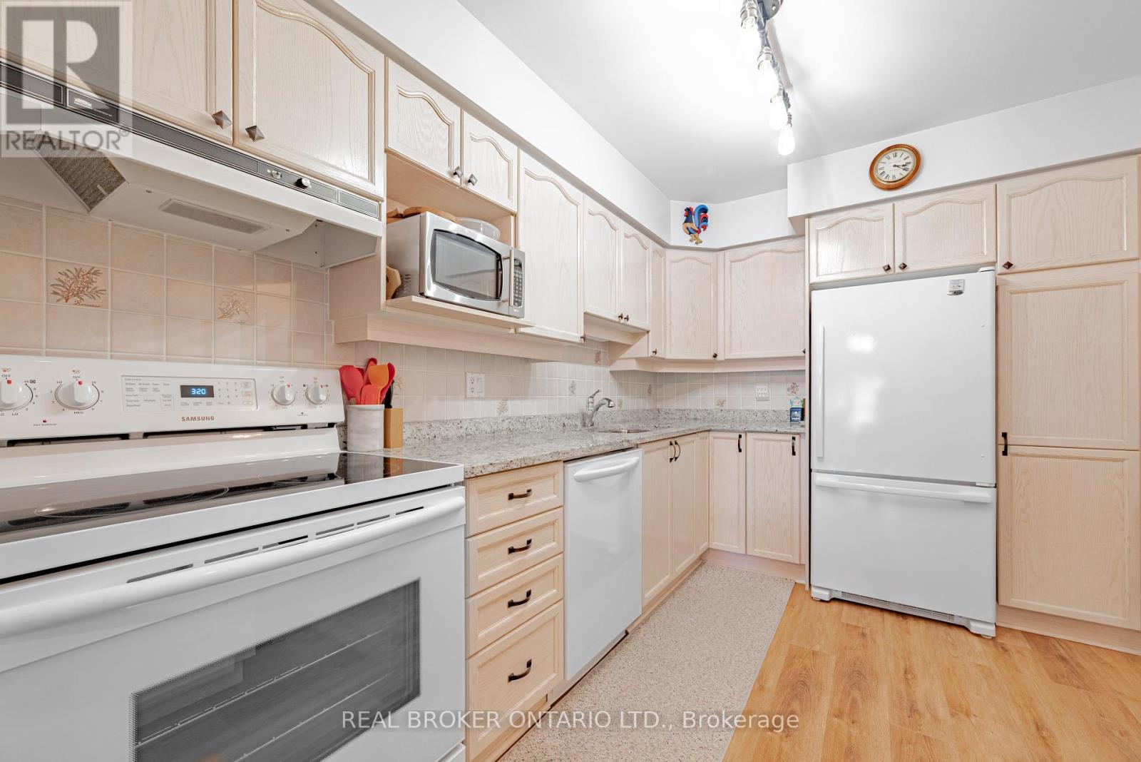 202 - 3 Heritage Way, Kawartha Lakes (Lindsay), Ontario  K9V 5Z1 - Photo 15 - X12276040