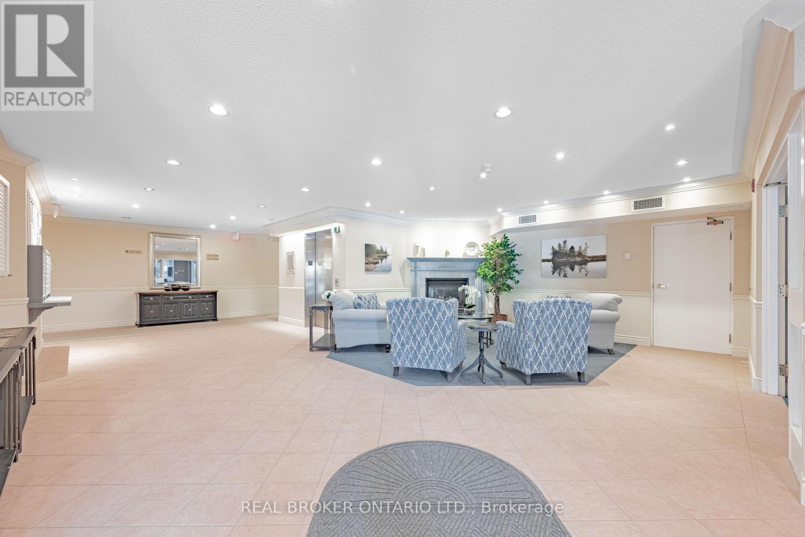 202 - 3 Heritage Way, Kawartha Lakes (Lindsay), Ontario  K9V 5Z1 - Photo 43 - X12276040