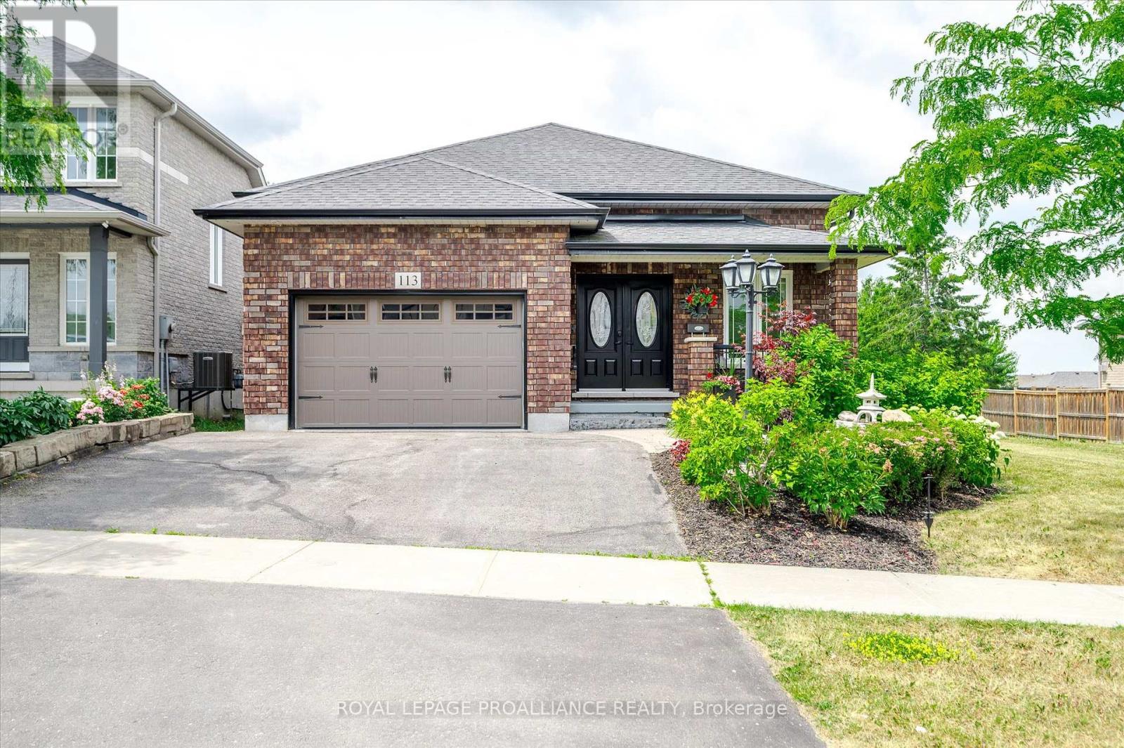 113 Chandler Crescent, Peterborough North (North), Ontario  K9J 0C3 - Photo 1 - X12276526