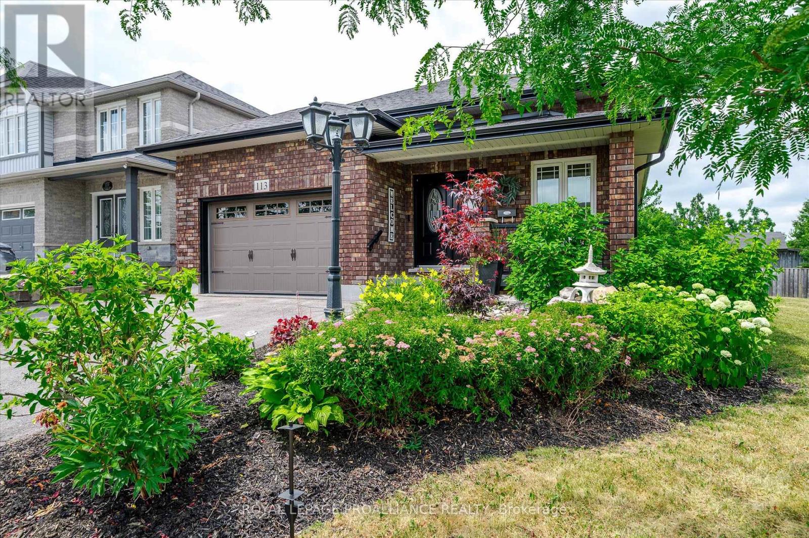 113 Chandler Crescent, Peterborough North (North), Ontario  K9J 0C3 - Photo 2 - X12276526