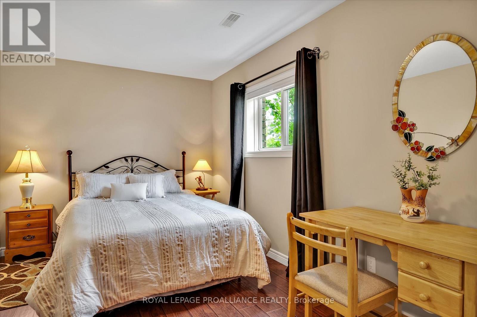 113 Chandler Crescent, Peterborough North (North), Ontario  K9J 0C3 - Photo 37 - X12276526
