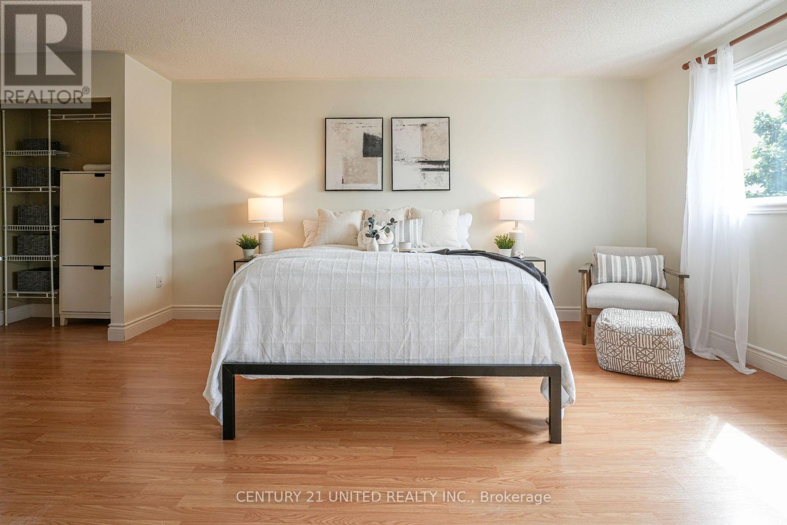 569 Westman Avenue, Peterborough West (South), Ontario  K9K 2H3 - Photo 11 - X12276541