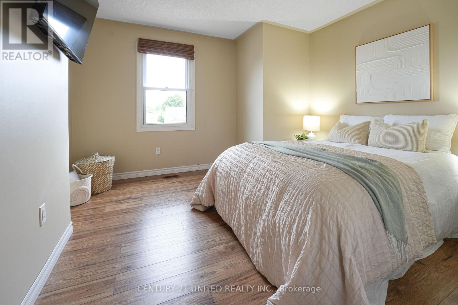569 Westman Avenue, Peterborough West (South), Ontario  K9K 2H3 - Photo 21 - X12276541