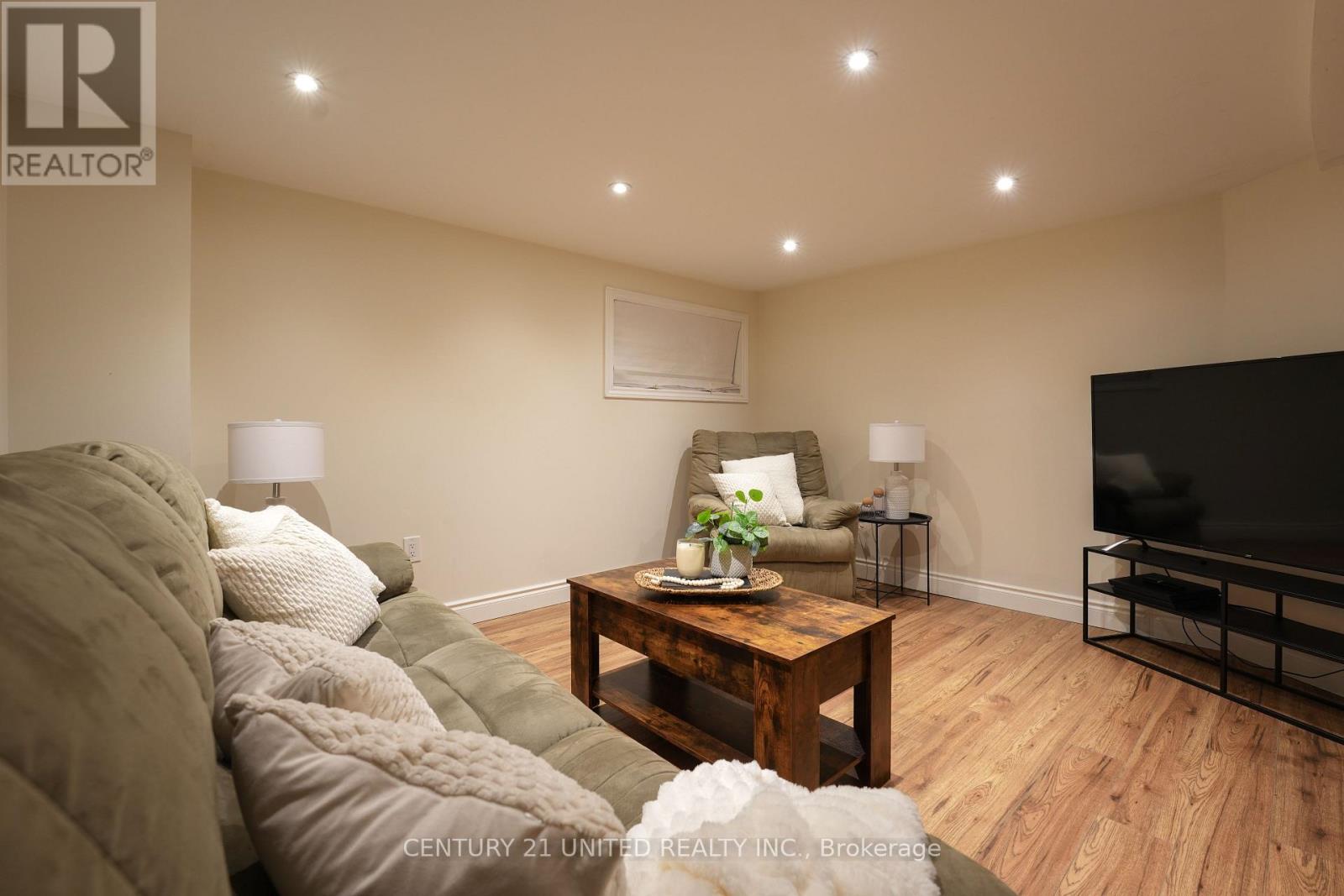 569 Westman Avenue, Peterborough West (South), Ontario  K9K 2H3 - Photo 27 - X12276541