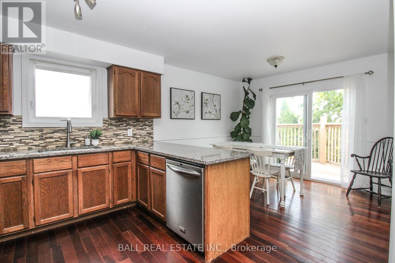 595 Westman Avenue, Peterborough West (South), Ontario  K9K 2H3 - Photo 11 - X12276566