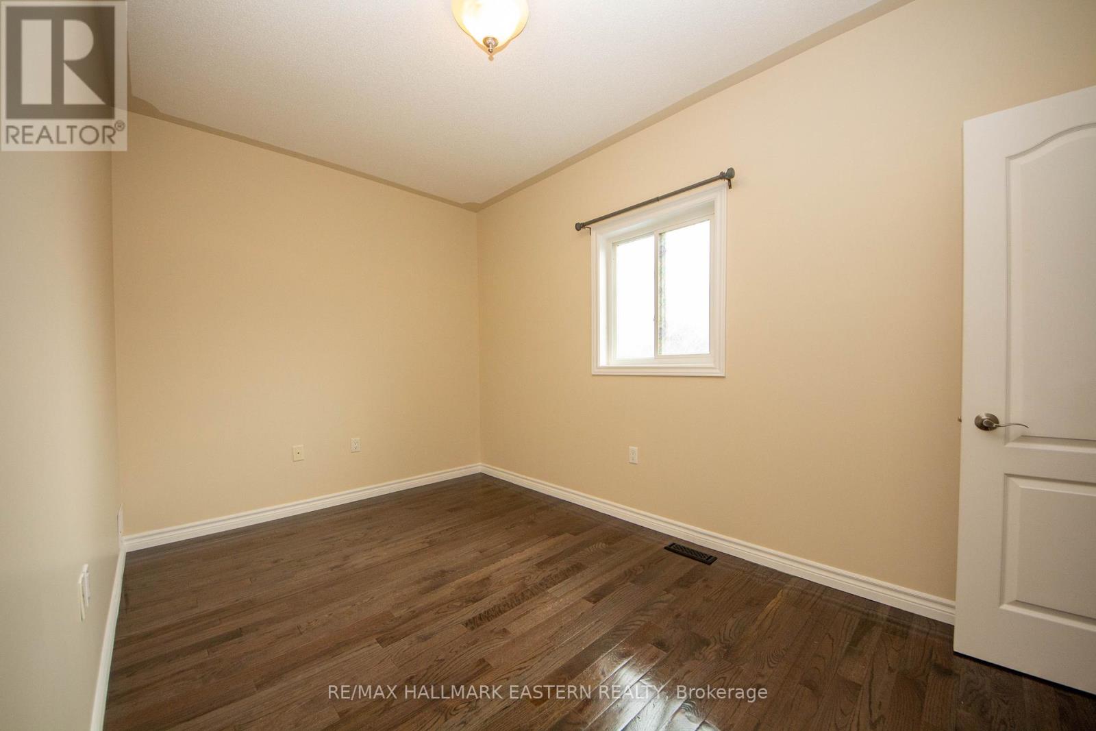 1568 Ireland Drive, Peterborough West (North), Ontario  K9K 2T2 - Photo 17 - X12276669