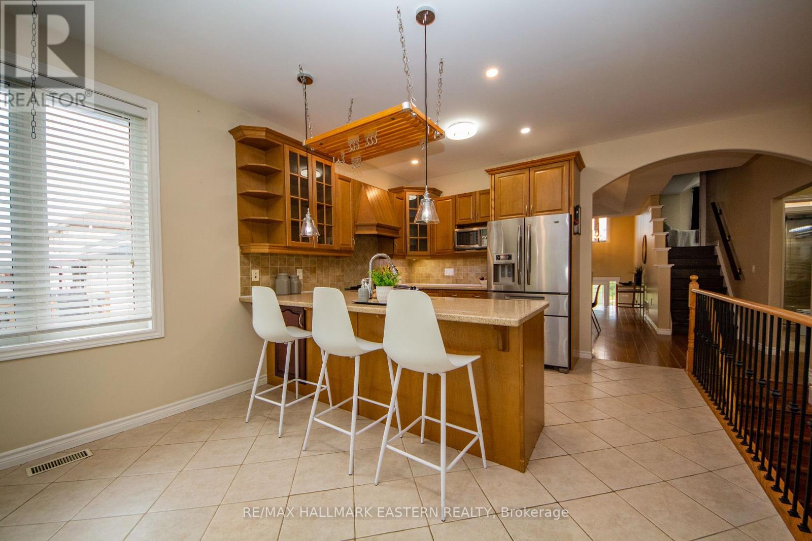 1568 Ireland Drive, Peterborough West (North), Ontario  K9K 2T2 - Photo 5 - X12276669