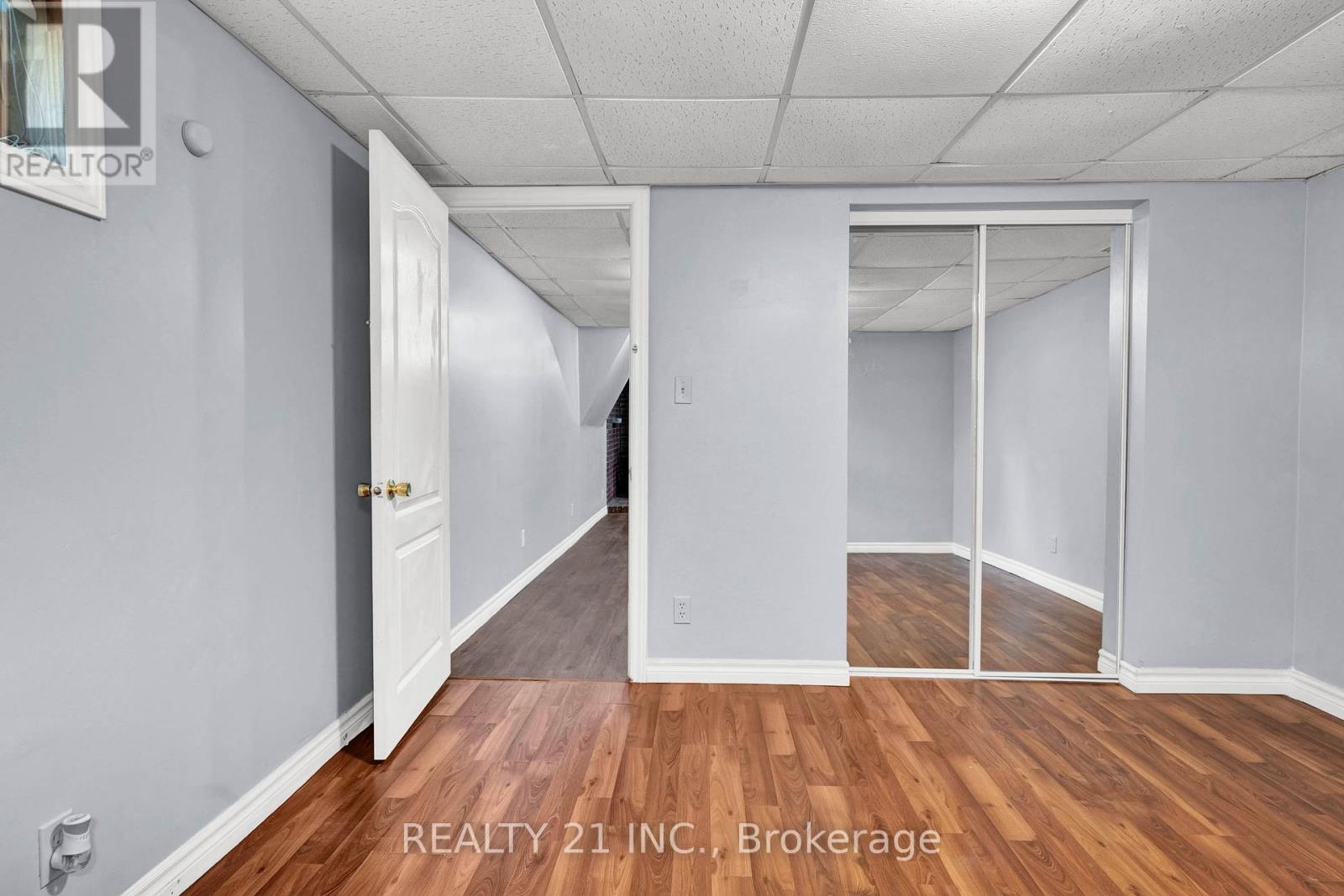 160 Elizabeth Avenue, Peterborough North (South), Ontario  K9H 5E3 - Photo 7 - X12276595