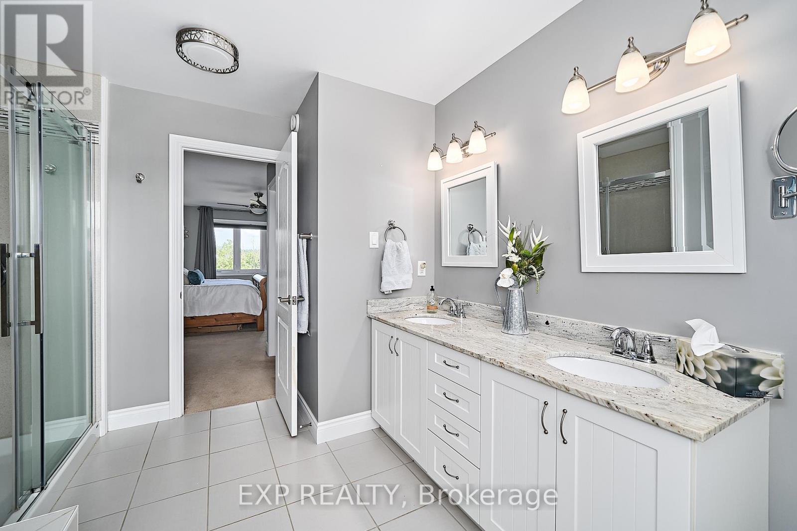 2317 Hillview Drive, Cavan Monaghan (Cavan Twp), Ontario  L0A 1A0 - Photo 36 - X12276769