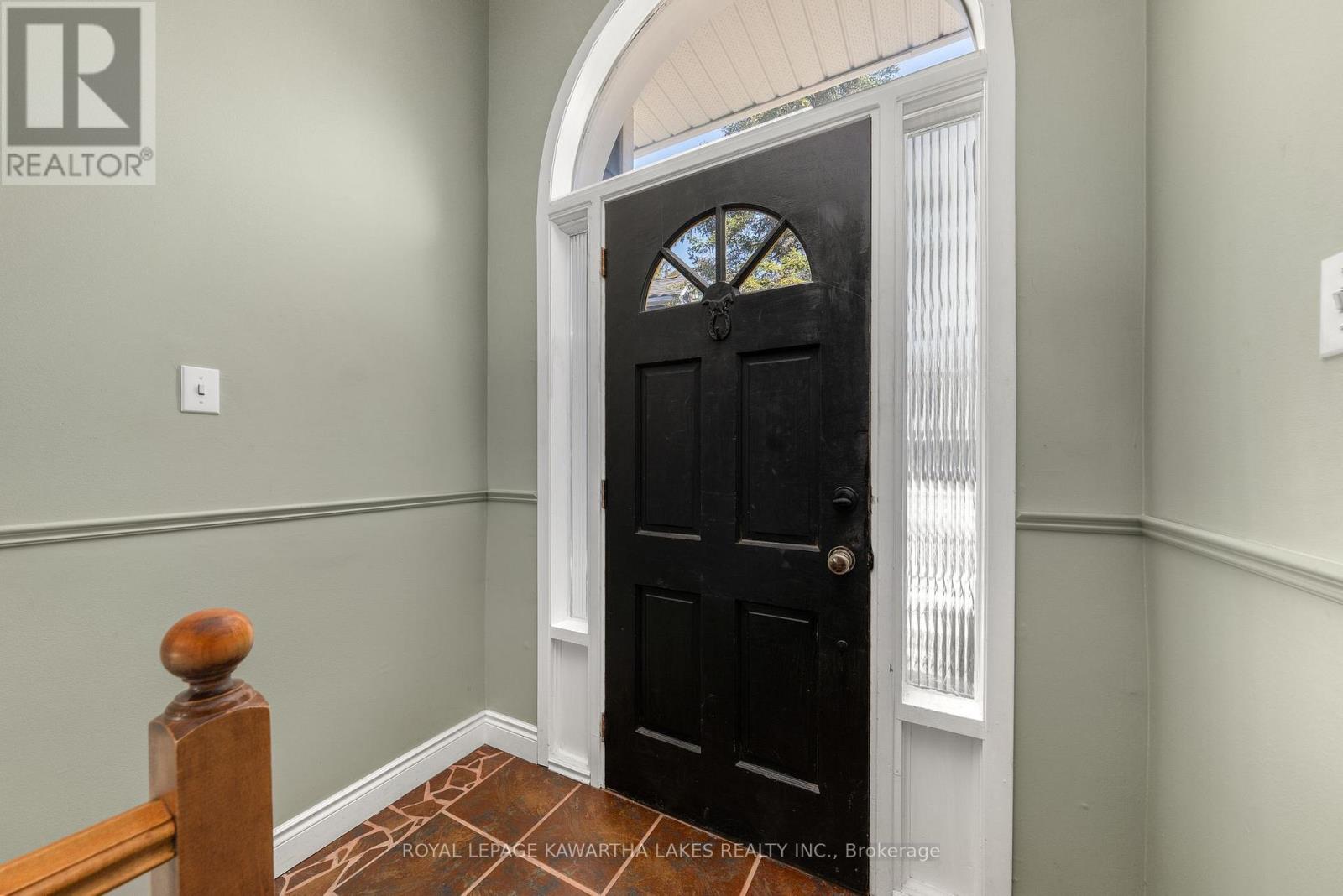 375 Snug Harbour Road, Kawartha Lakes (Fenelon), Ontario  K9V 4R6 - Photo 14 - X12276905